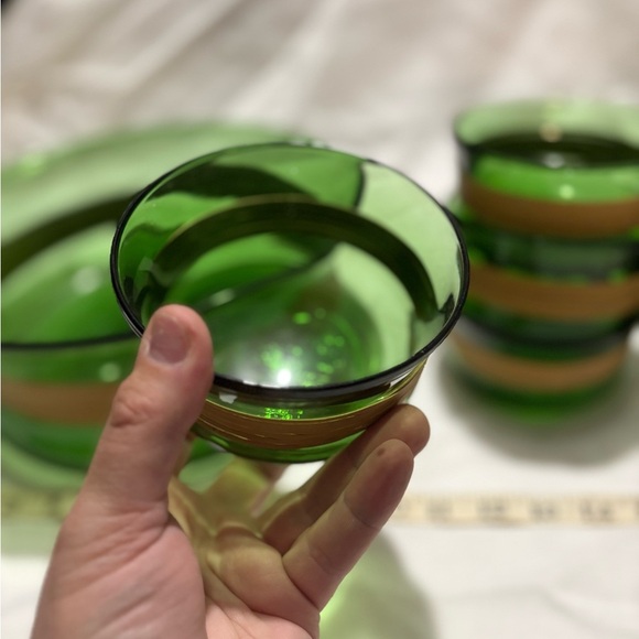 Vintage Green Glass Bowl Set - Picture 5 of 5